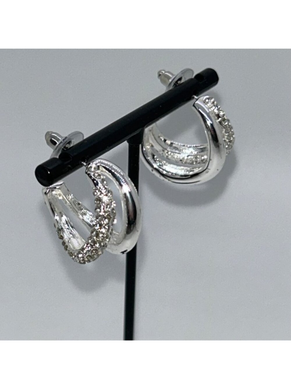 Gloria Vanderbilt Earrings Silver Tone Multi Textured Hoop Earrings Post - Picture 8 of 8